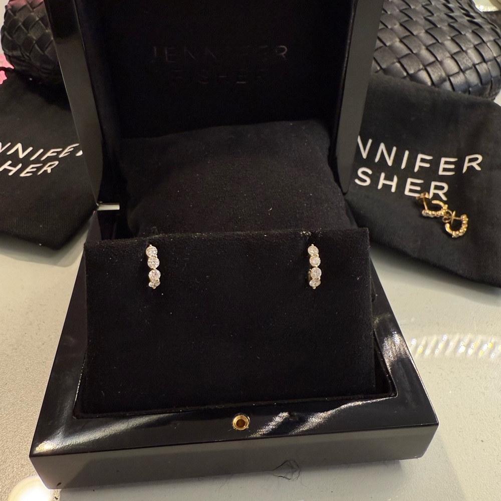 JENNIFER FISHER - 4 OVERSIZED FLOATING DIAMOND HUGGIES IN 18K YELLOW GOLD